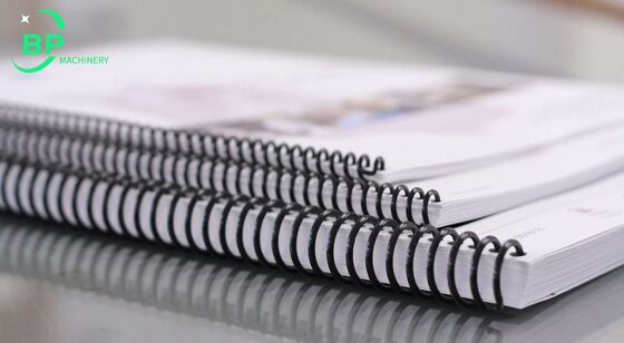 Máquina de unión en espiral de portátiles para la unión de bobinas de plástico de portátiles con un grosor máximo de 25 mm y varias opciones de diámetro de bobina